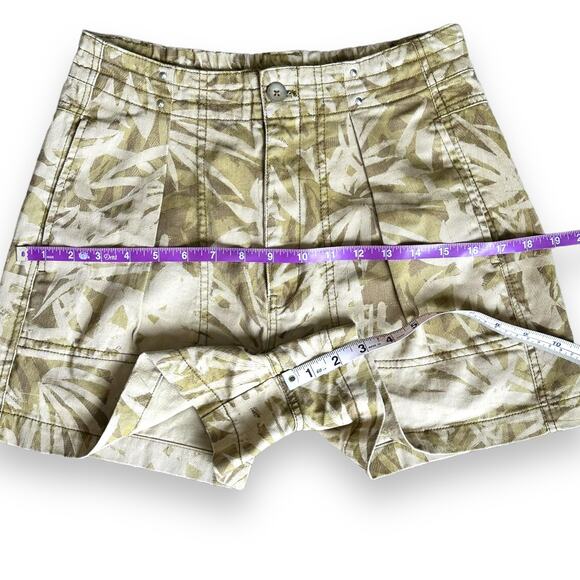Free People Tropical Print Studded Khaki Shorts EUC - Picture 5 of 13